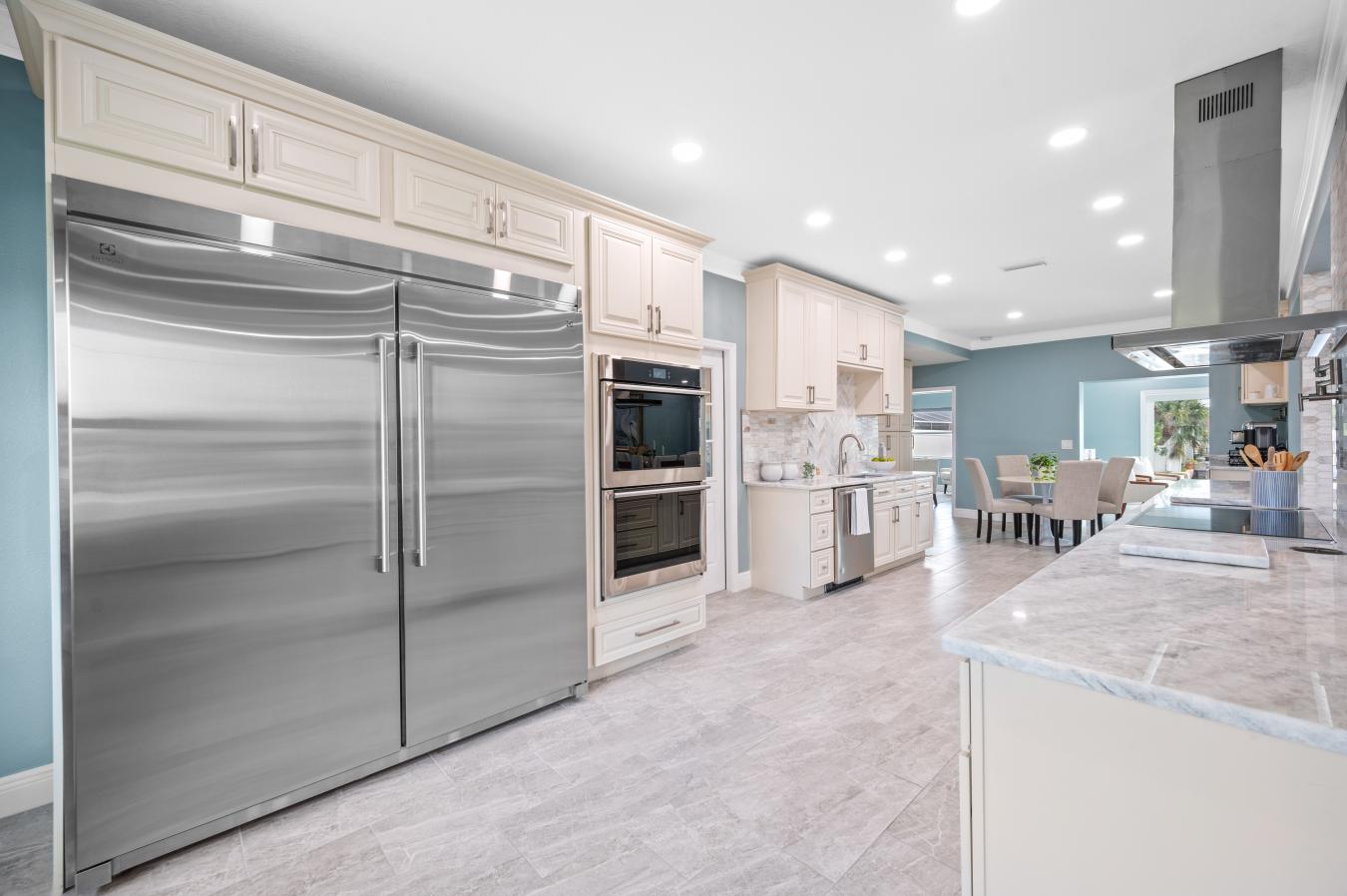 Tampa, Florida, 33615, United States, 7 Bedrooms Bedrooms, ,5 BathroomsBathrooms,Residential,For Sale,1786982