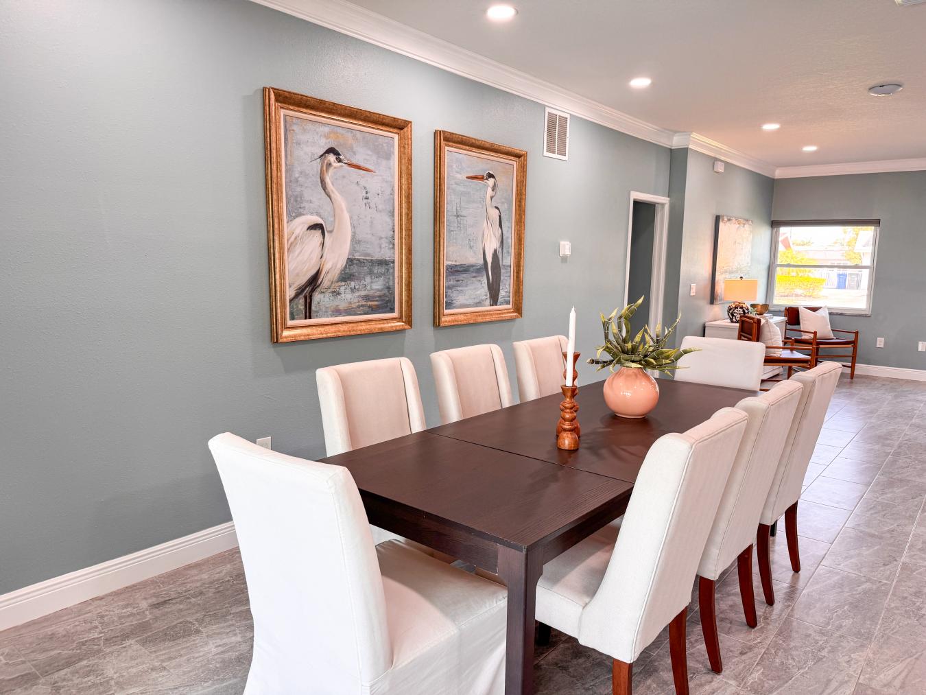 Tampa, Florida, 33615, United States, 7 Bedrooms Bedrooms, ,5 BathroomsBathrooms,Residential,For Sale,1786982