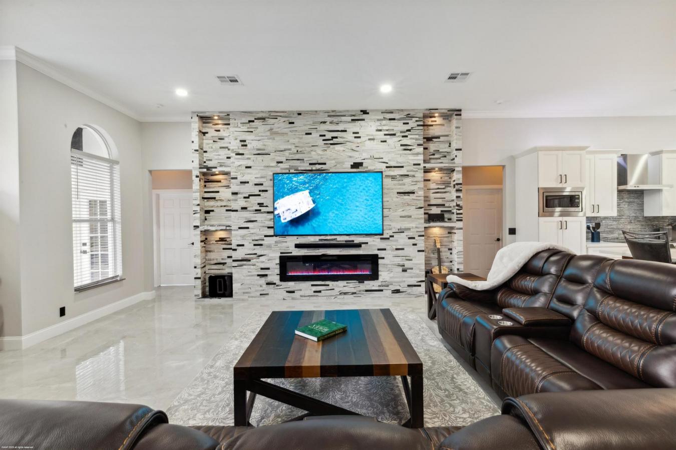 The Acreage, Florida, 33470, United States, 5 Bedrooms Bedrooms, ,4 BathroomsBathrooms,Residential,For Sale,1788205