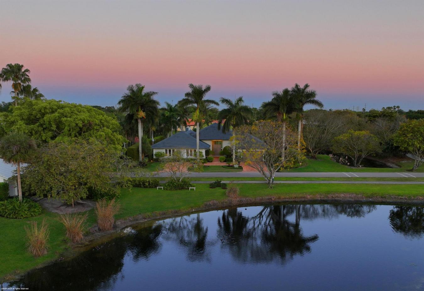 Wellington, Florida, 33414, United States, 4 Bedrooms Bedrooms, ,5 BathroomsBathrooms,Residential,For Sale,1788204