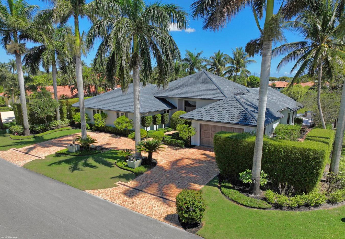 Wellington, Florida, 33414, United States, 4 Bedrooms Bedrooms, ,5 BathroomsBathrooms,Residential,For Sale,1788204