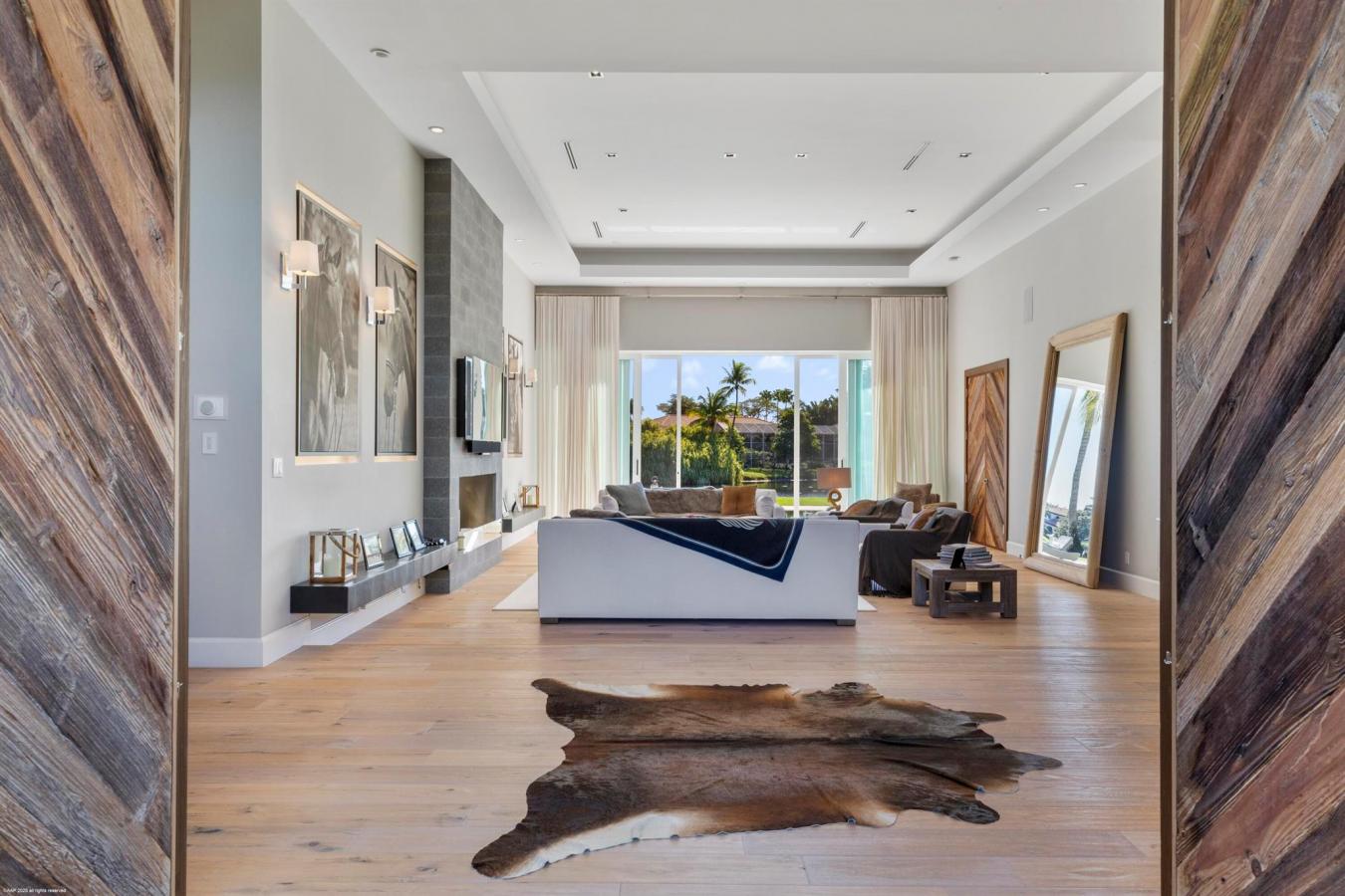 Wellington, Florida, 33414, United States, 4 Bedrooms Bedrooms, ,5 BathroomsBathrooms,Residential,For Sale,1788204