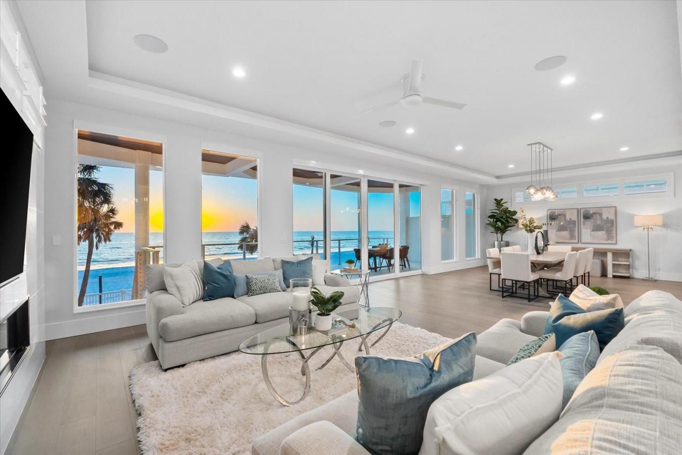 INDIAN ROCKS BEACH, Florida, 33785, United States, 5 Bedrooms Bedrooms, ,5 BathroomsBathrooms,Residential,For Sale,1790101