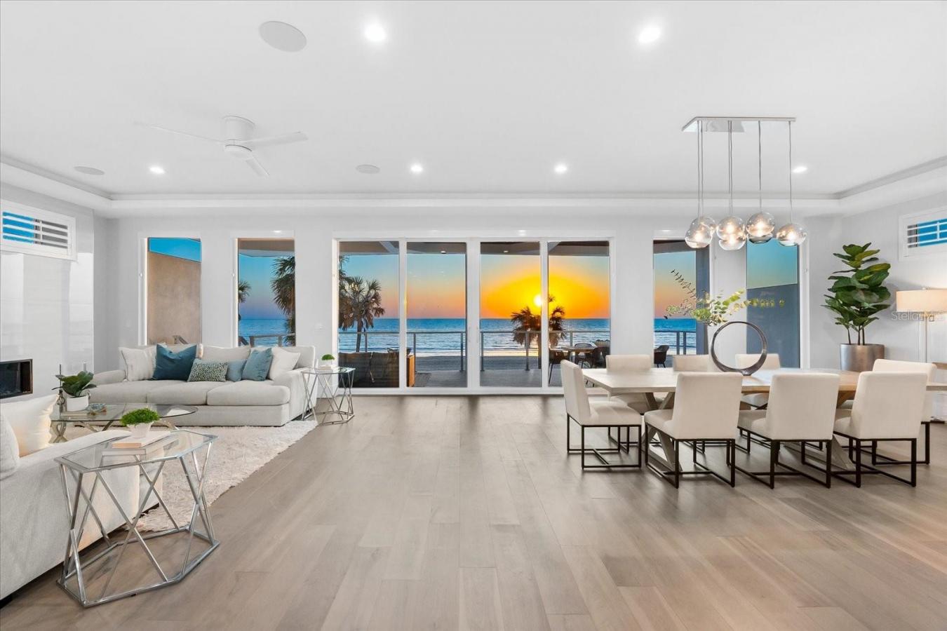 INDIAN ROCKS BEACH, Florida, 33785, United States, 5 Bedrooms Bedrooms, ,5 BathroomsBathrooms,Residential,For Sale,1790101