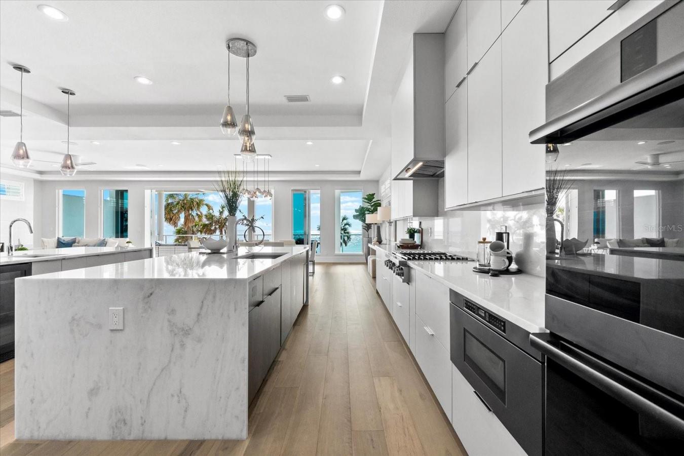 INDIAN ROCKS BEACH, Florida, 33785, United States, 5 Bedrooms Bedrooms, ,5 BathroomsBathrooms,Residential,For Sale,1790101