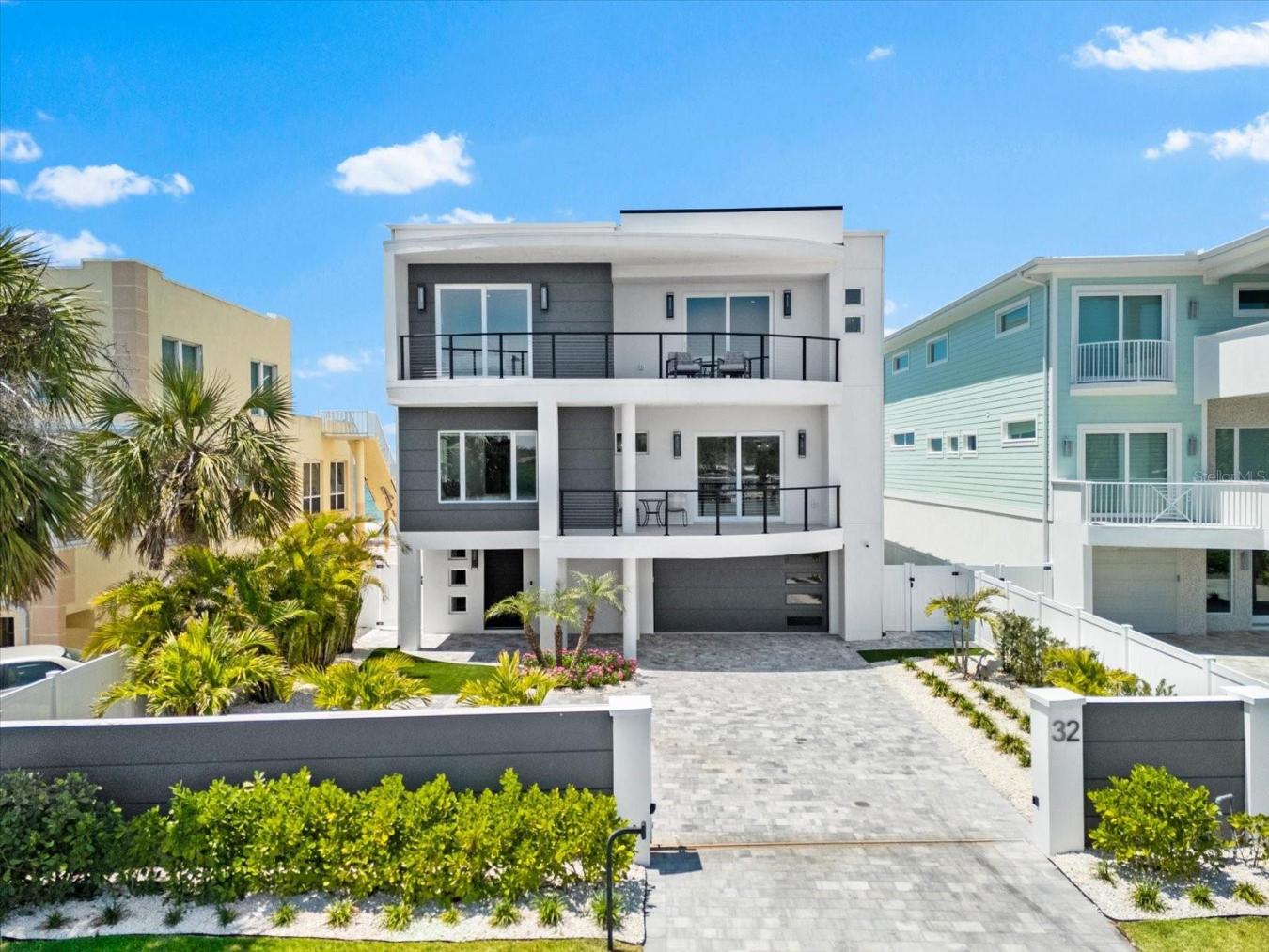 INDIAN ROCKS BEACH, Florida, 33785, United States, 5 Bedrooms Bedrooms, ,5 BathroomsBathrooms,Residential,For Sale,1790101