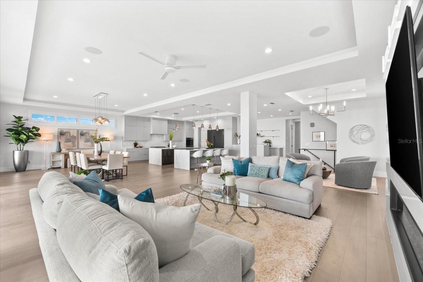 INDIAN ROCKS BEACH, Florida, 33785, United States, 5 Bedrooms Bedrooms, ,5 BathroomsBathrooms,Residential,For Sale,1790101