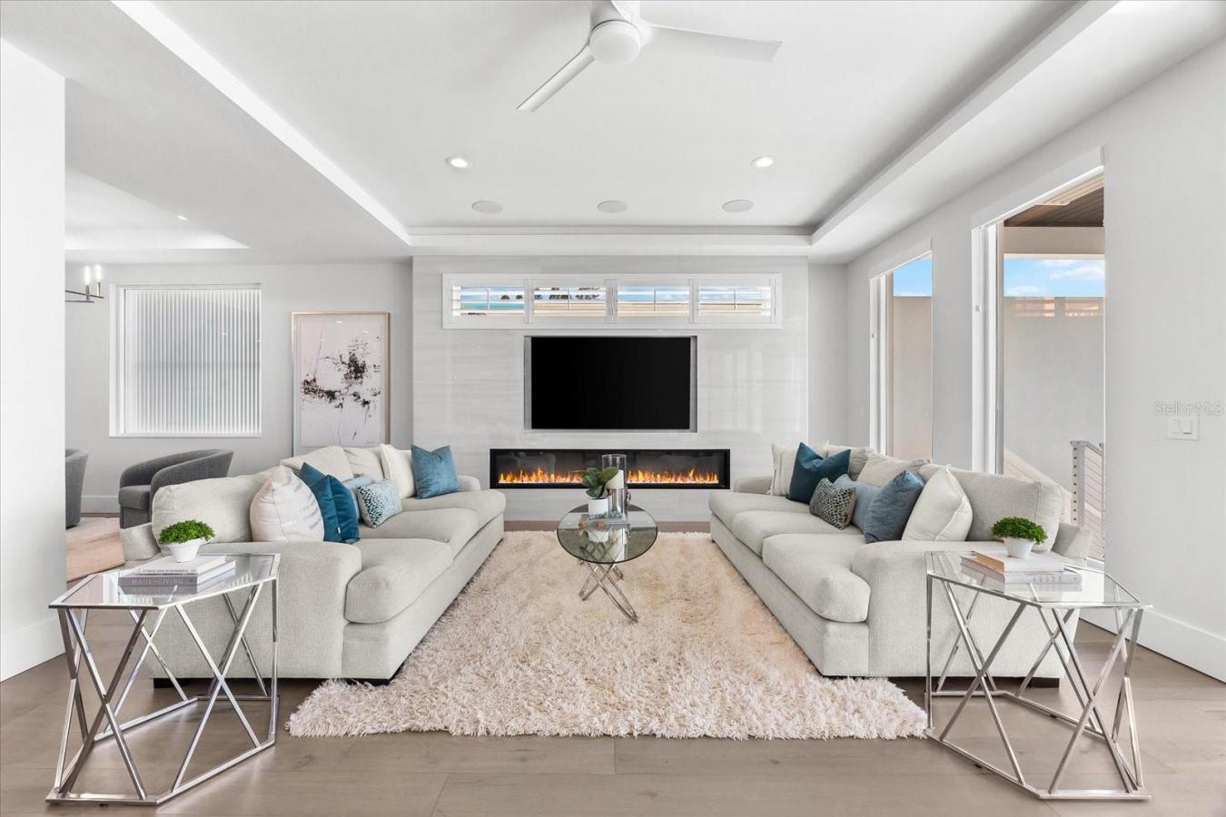 INDIAN ROCKS BEACH, Florida, 33785, United States, 5 Bedrooms Bedrooms, ,5 BathroomsBathrooms,Residential,For Sale,1790101