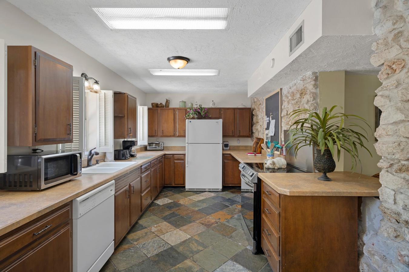 Lecanto, Florida, 34461, United States, 3 Bedrooms Bedrooms, ,1 BathroomBathrooms,Residential,For Sale,1790100