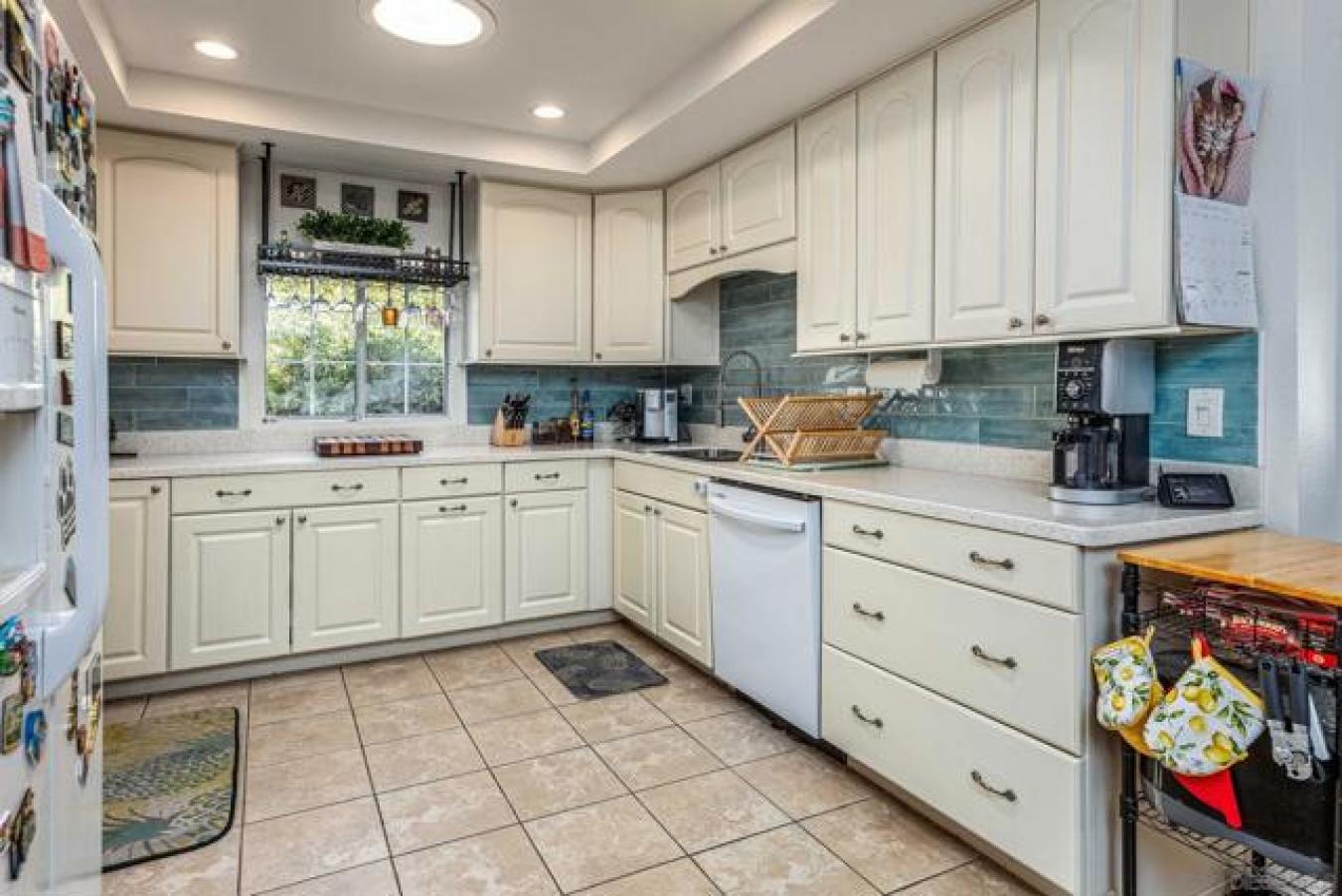 Lakeside, California, 92040, United States, 4 Bedrooms Bedrooms, ,2 BathroomsBathrooms,Residential,For Sale,1790095