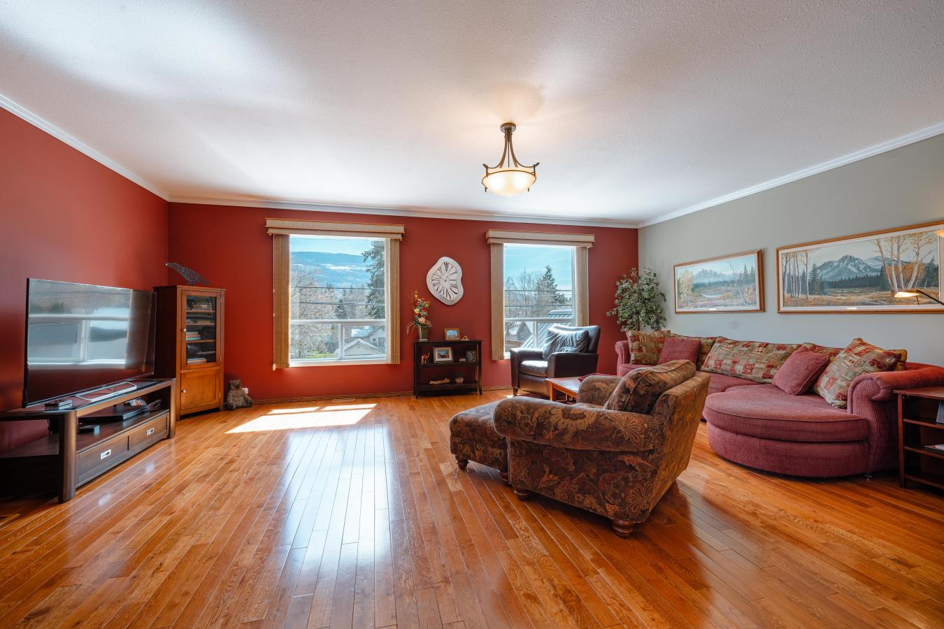 Sicamous, BC, V0E 2V0, Canada, 4 Bedrooms Bedrooms, ,4 BathroomsBathrooms,Residential,For Sale,1801014