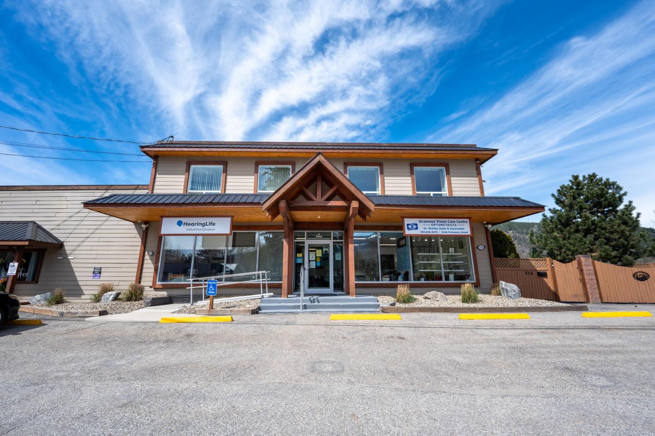 Sicamous, BC, V0E 2V0, Canada, 4 Bedrooms Bedrooms, ,4 BathroomsBathrooms,Residential,For Sale,1801014