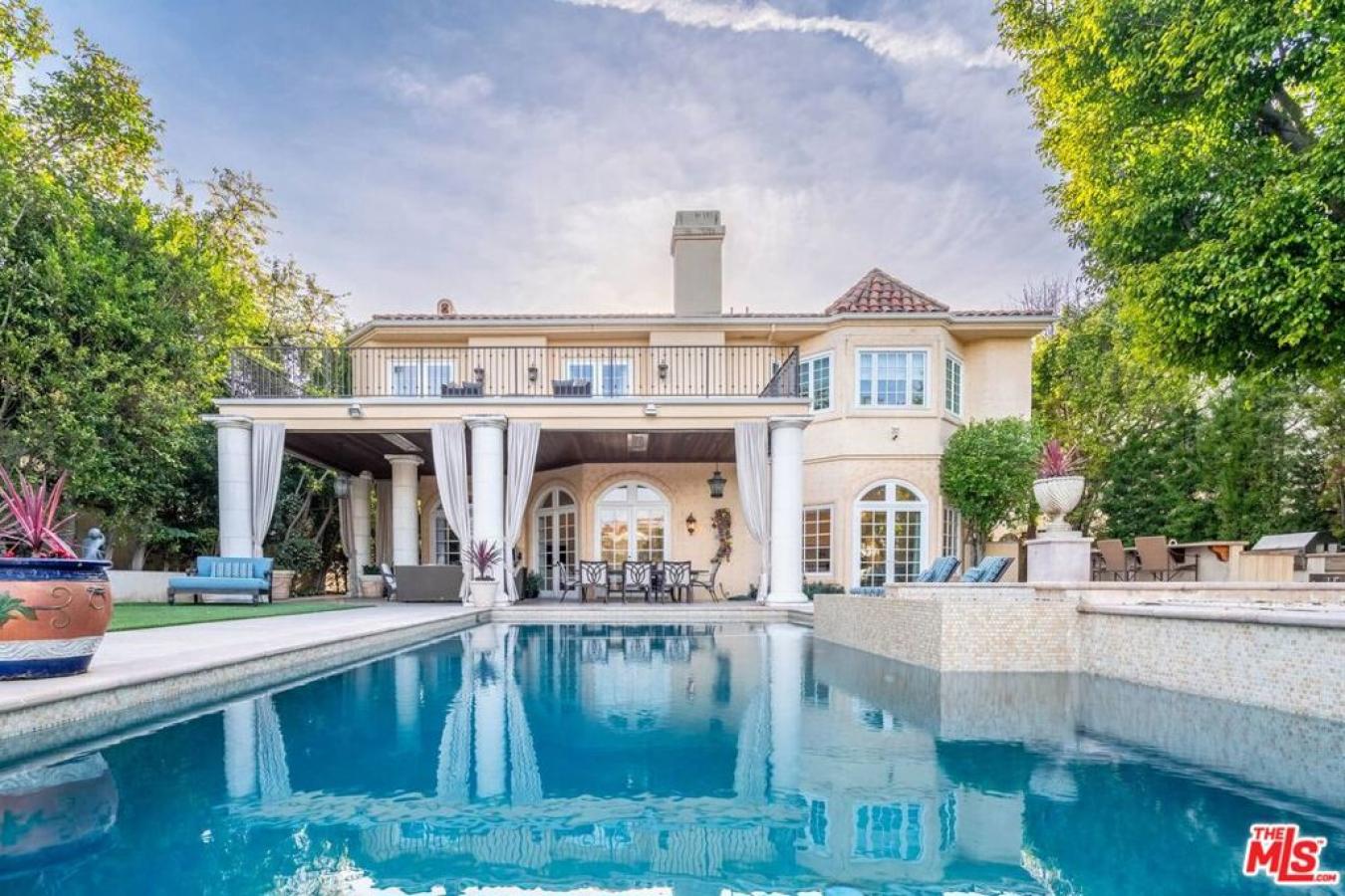 Los Angeles, California, 90077, United States, 5 Bedrooms Bedrooms, ,6 BathroomsBathrooms,Residential,For Sale,1790083