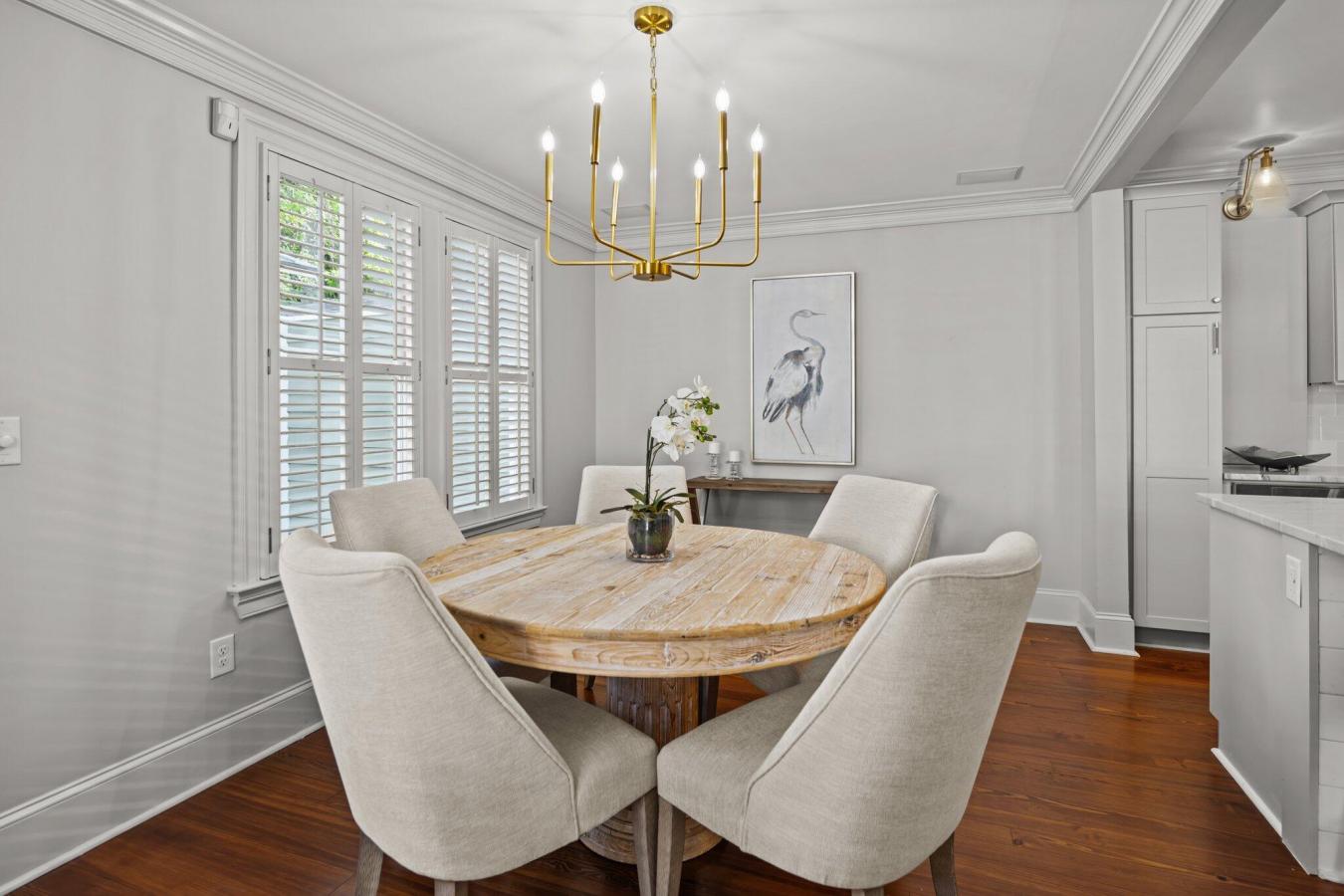 Charleston, South Carolina, 29401, United States, 2 Bedrooms Bedrooms, ,2 BathroomsBathrooms,Residential,For Sale,1797372