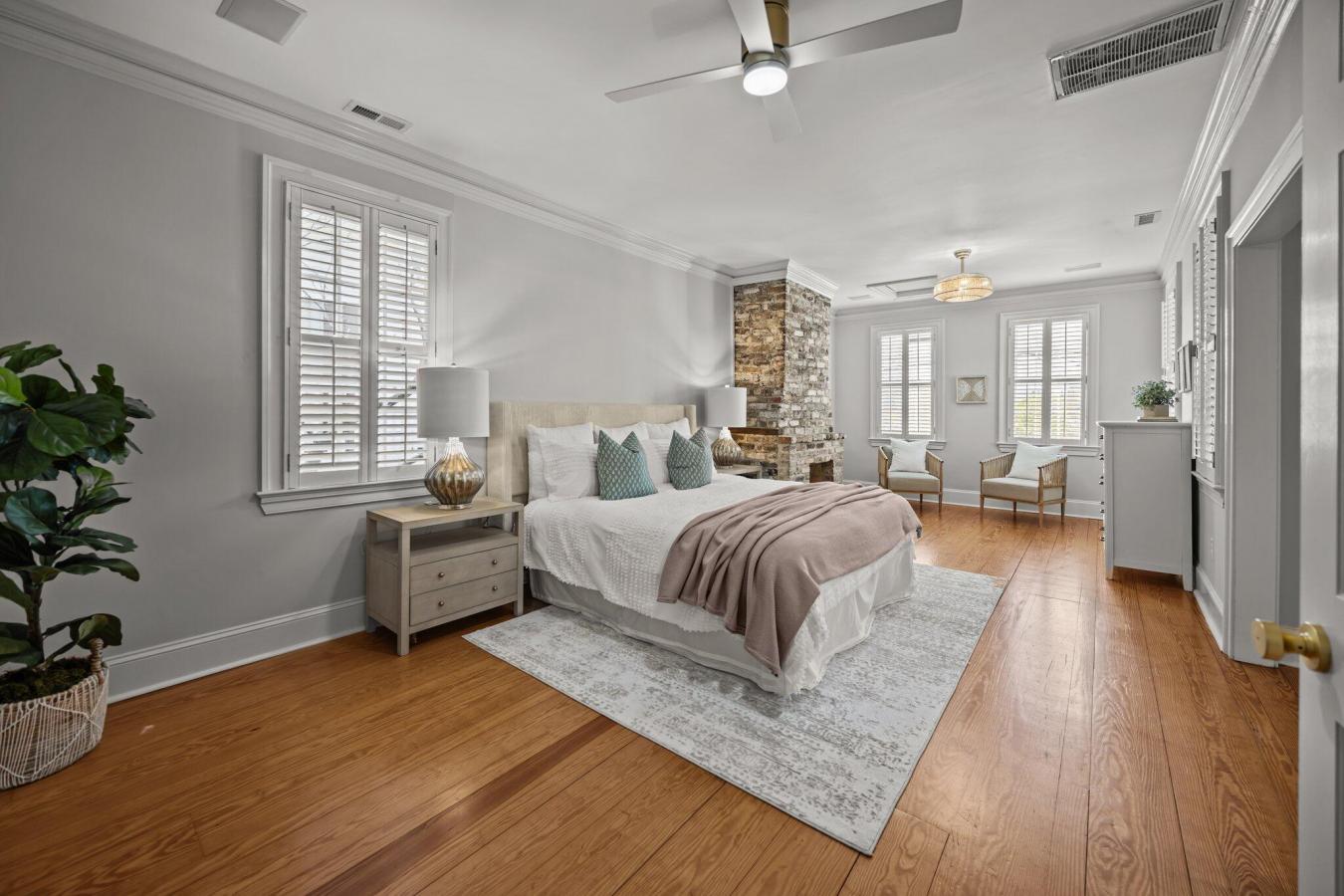 Charleston, South Carolina, 29401, United States, 2 Bedrooms Bedrooms, ,2 BathroomsBathrooms,Residential,For Sale,1797372