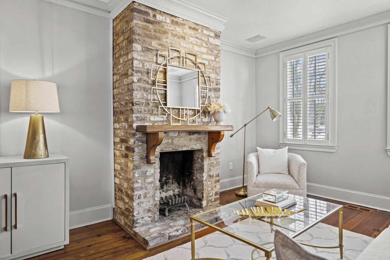 Charleston, South Carolina, 29401, United States, 2 Bedrooms Bedrooms, ,2 BathroomsBathrooms,Residential,For Sale,1797372