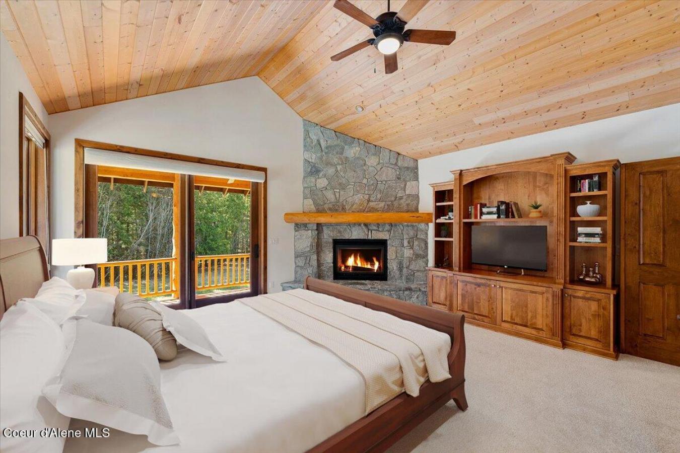 Sagle, Idaho, 83860, United States, 5 Bedrooms Bedrooms, ,Residential,For Sale,1797369
