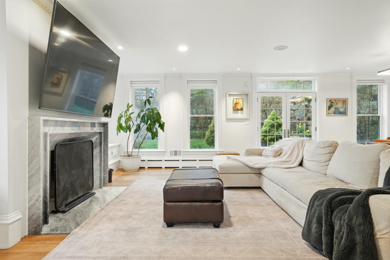 Boston, Massachusetts, 02129, United States, 5 Bedrooms Bedrooms, ,4 BathroomsBathrooms,Residential,For Sale,1927616