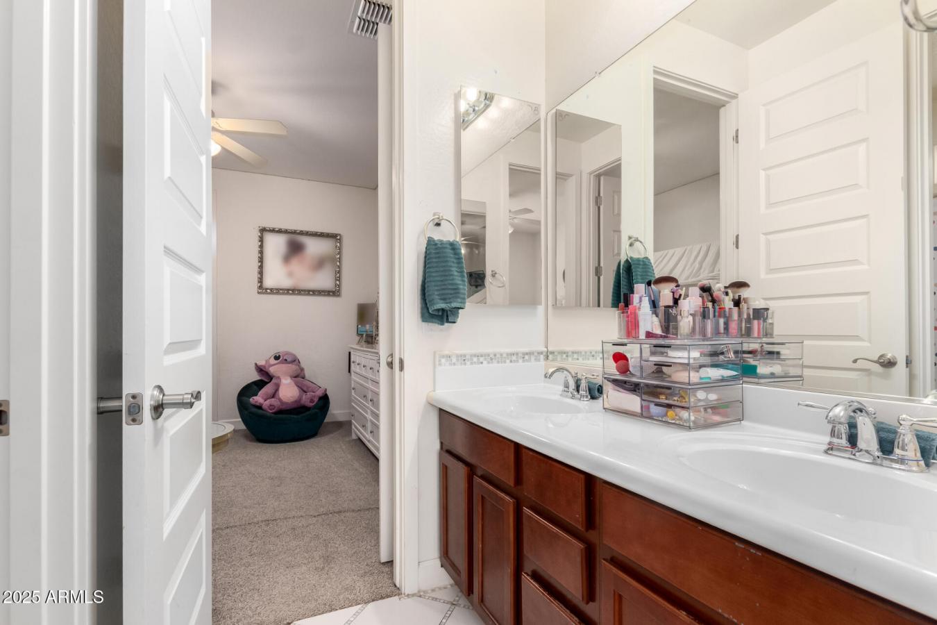 Gilbert, Arizona, 85296, United States, 4 Bedrooms Bedrooms, ,3 BathroomsBathrooms,Residential,For Sale,1797364