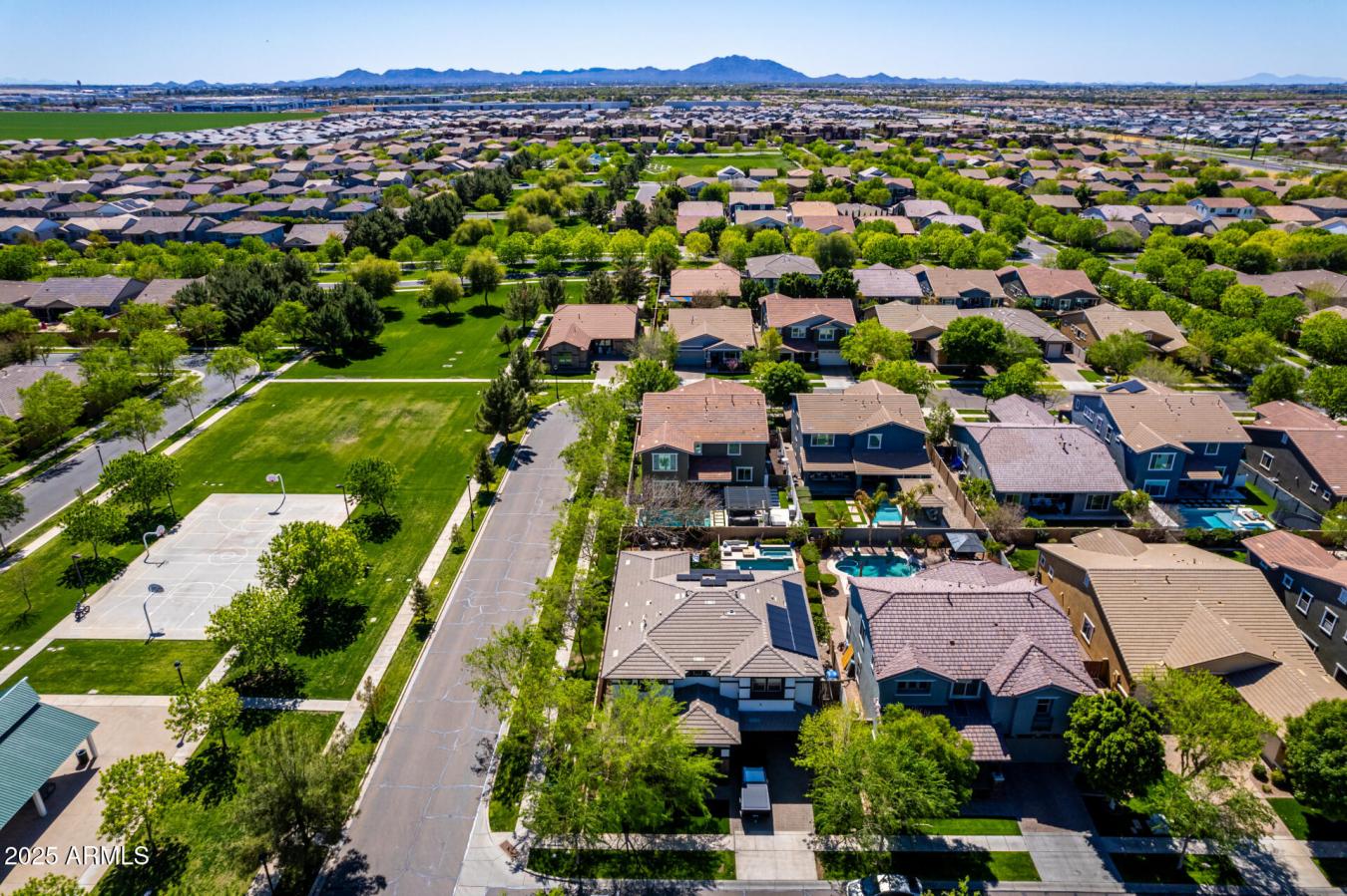 Gilbert, Arizona, 85296, United States, 4 Bedrooms Bedrooms, ,3 BathroomsBathrooms,Residential,For Sale,1797364