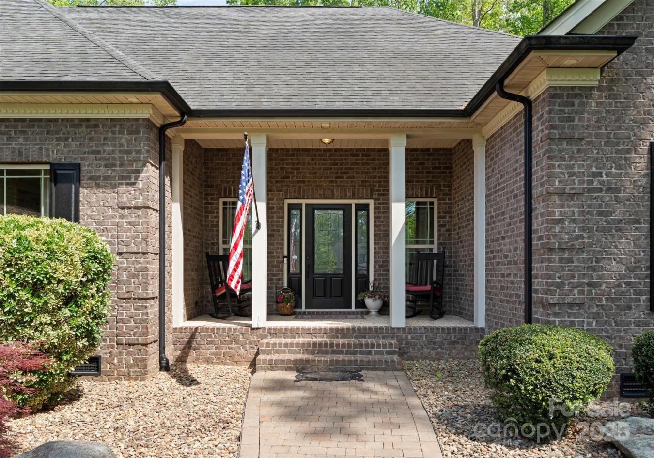 Davidson, North Carolina, 28036, United States, 4 Bedrooms Bedrooms, ,2 BathroomsBathrooms,Residential,For Sale,1797356