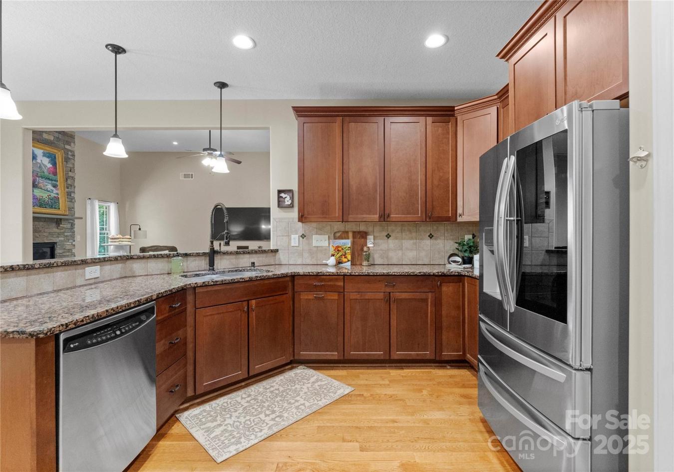 Davidson, North Carolina, 28036, United States, 4 Bedrooms Bedrooms, ,2 BathroomsBathrooms,Residential,For Sale,1797356