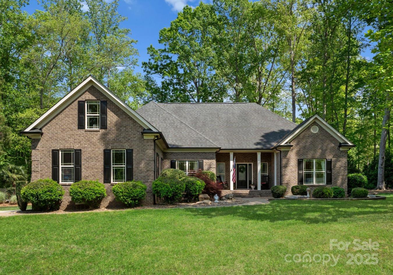 Davidson, North Carolina, 28036, United States, 4 Bedrooms Bedrooms, ,2 BathroomsBathrooms,Residential,For Sale,1797356