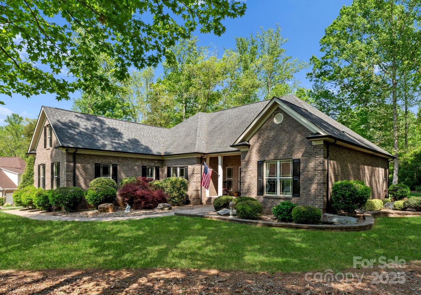 Davidson, North Carolina, 28036, United States, 4 Bedrooms Bedrooms, ,2 BathroomsBathrooms,Residential,For Sale,1797356