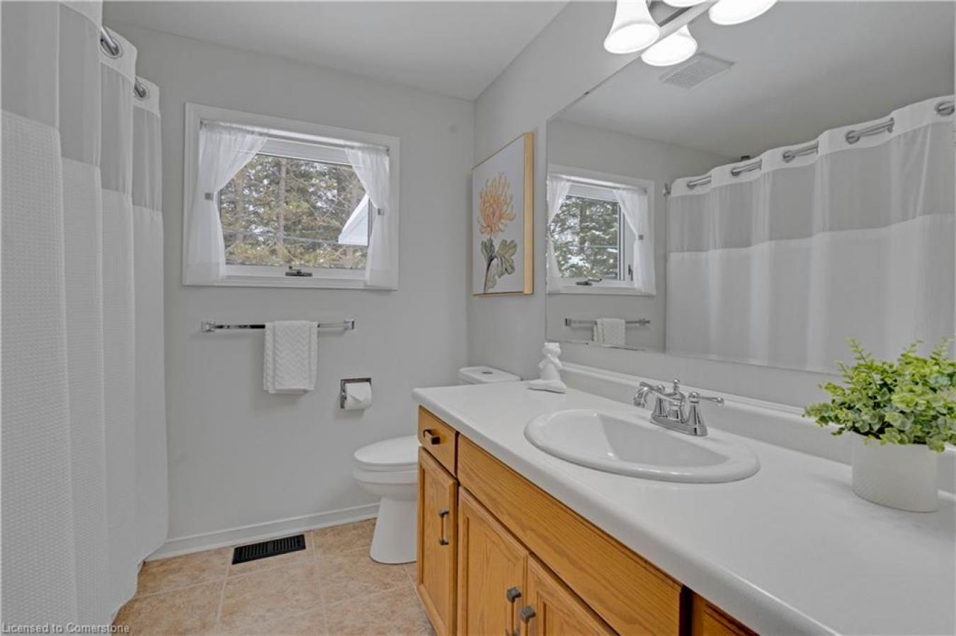 Gilmour, ON, K0L 1W0, Canada, 4 Bedrooms Bedrooms, ,2 BathroomsBathrooms,Residential,For Sale,1797354