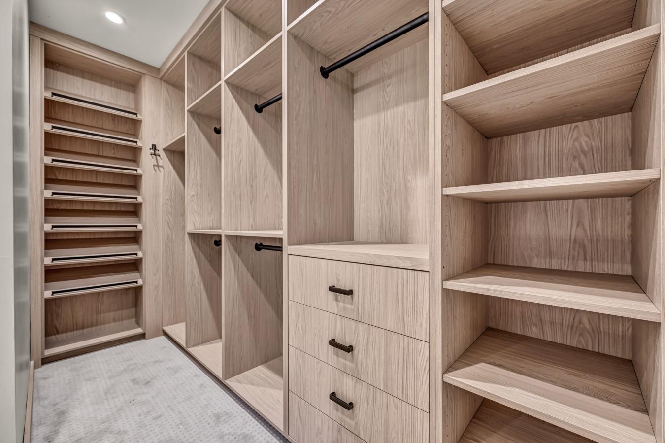 Truckee, California, 96161, United States, 4 Bedrooms Bedrooms, ,4 BathroomsBathrooms,Residential,For Sale,1797344