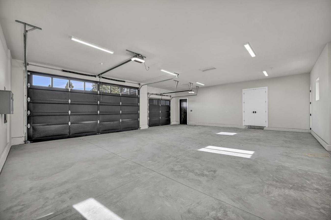 Truckee, California, 96161, United States, 4 Bedrooms Bedrooms, ,4 BathroomsBathrooms,Residential,For Sale,1797344