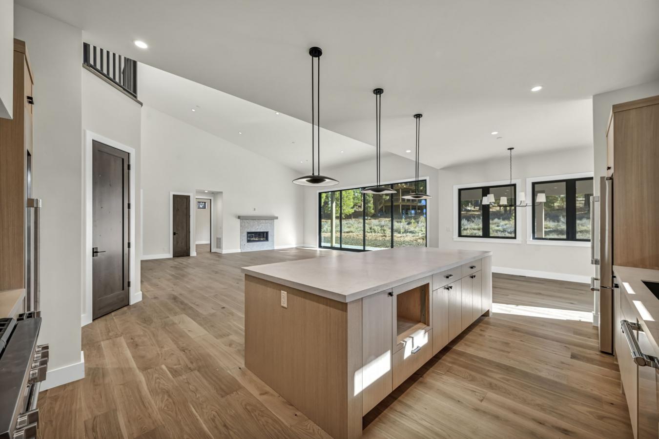 Truckee, California, 96161, United States, 4 Bedrooms Bedrooms, ,4 BathroomsBathrooms,Residential,For Sale,1797344