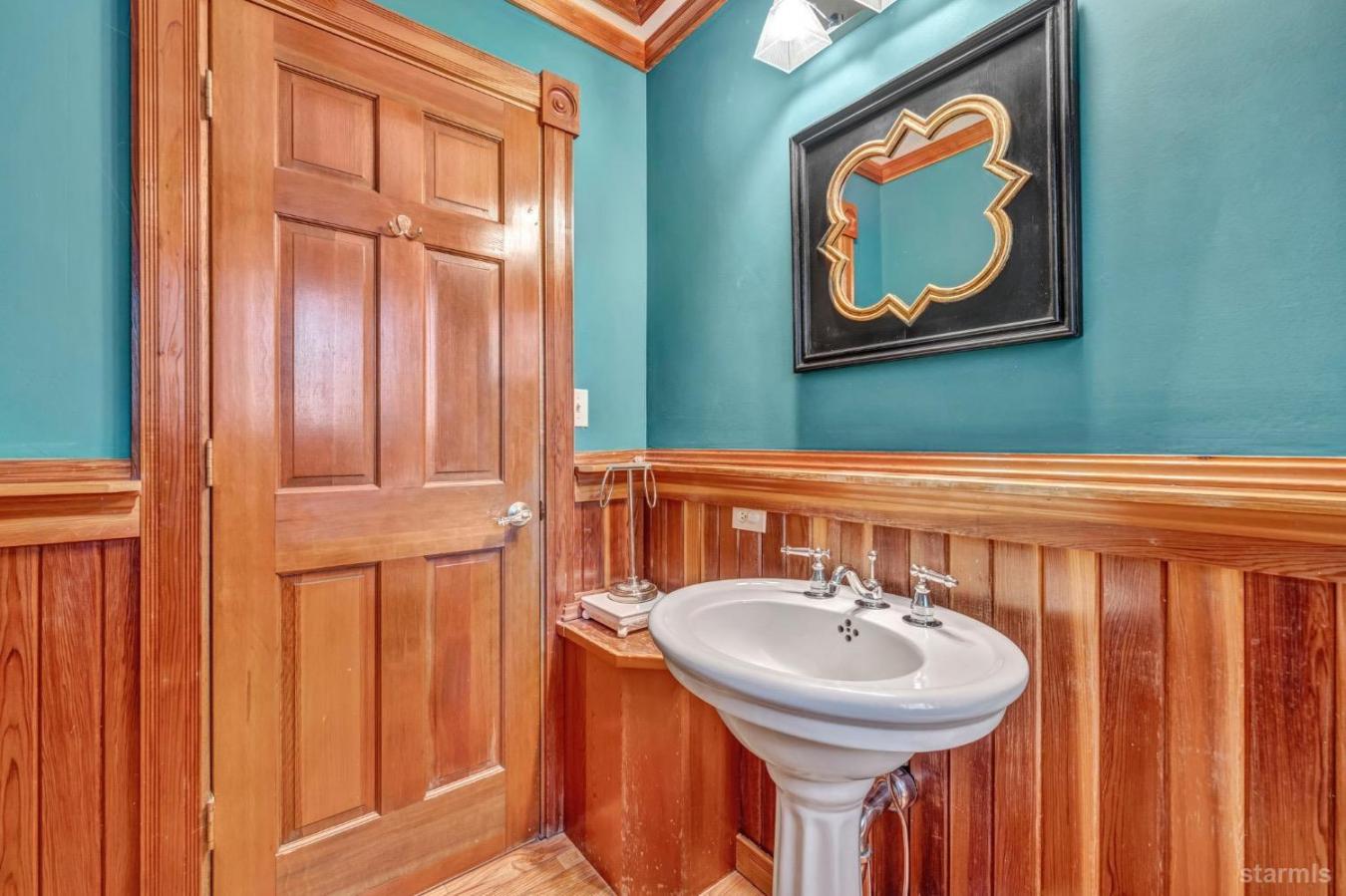 South Lake Tahoe, California, 96150, United States, 4 Bedrooms Bedrooms, ,3 BathroomsBathrooms,Residential,For Sale,1797343