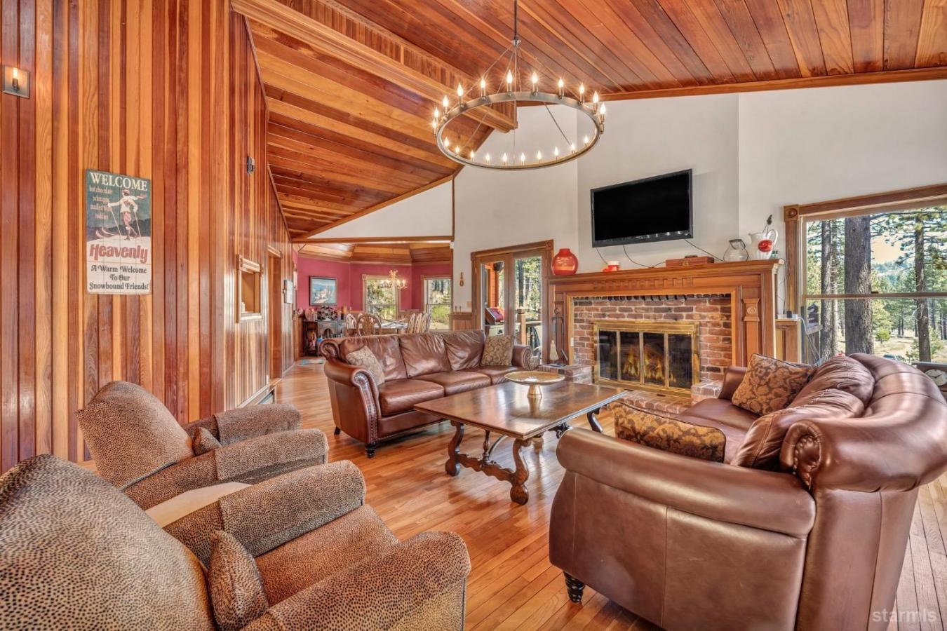South Lake Tahoe, California, 96150, United States, 4 Bedrooms Bedrooms, ,3 BathroomsBathrooms,Residential,For Sale,1797343