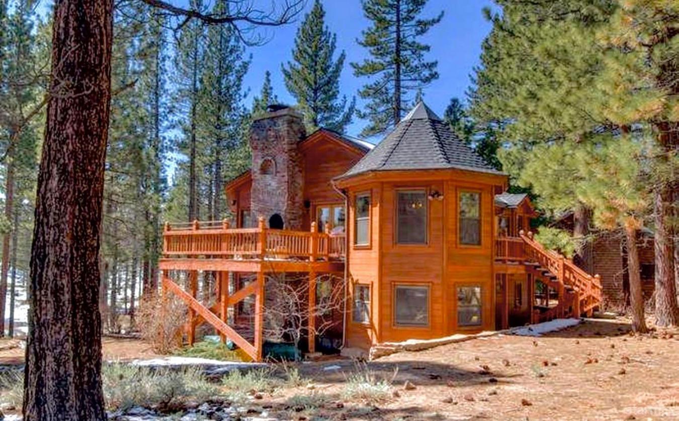 South Lake Tahoe, California, 96150, United States, 4 Bedrooms Bedrooms, ,3 BathroomsBathrooms,Residential,For Sale,1797343