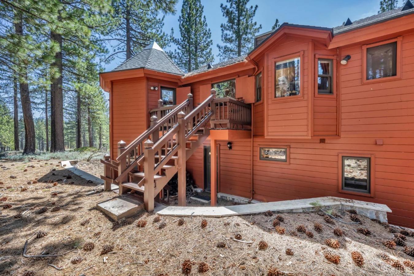 South Lake Tahoe, California, 96150, United States, 4 Bedrooms Bedrooms, ,3 BathroomsBathrooms,Residential,For Sale,1797343