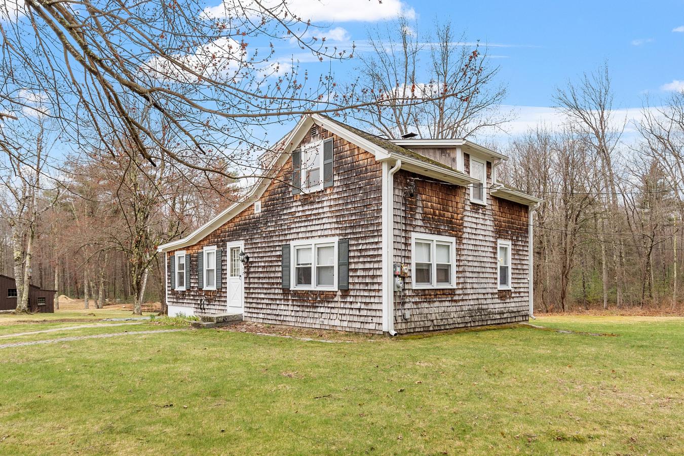 Townsend, Massachusetts, 01469, United States, 4 Bedrooms Bedrooms, ,5 BathroomsBathrooms,Residential,For Sale,1790078