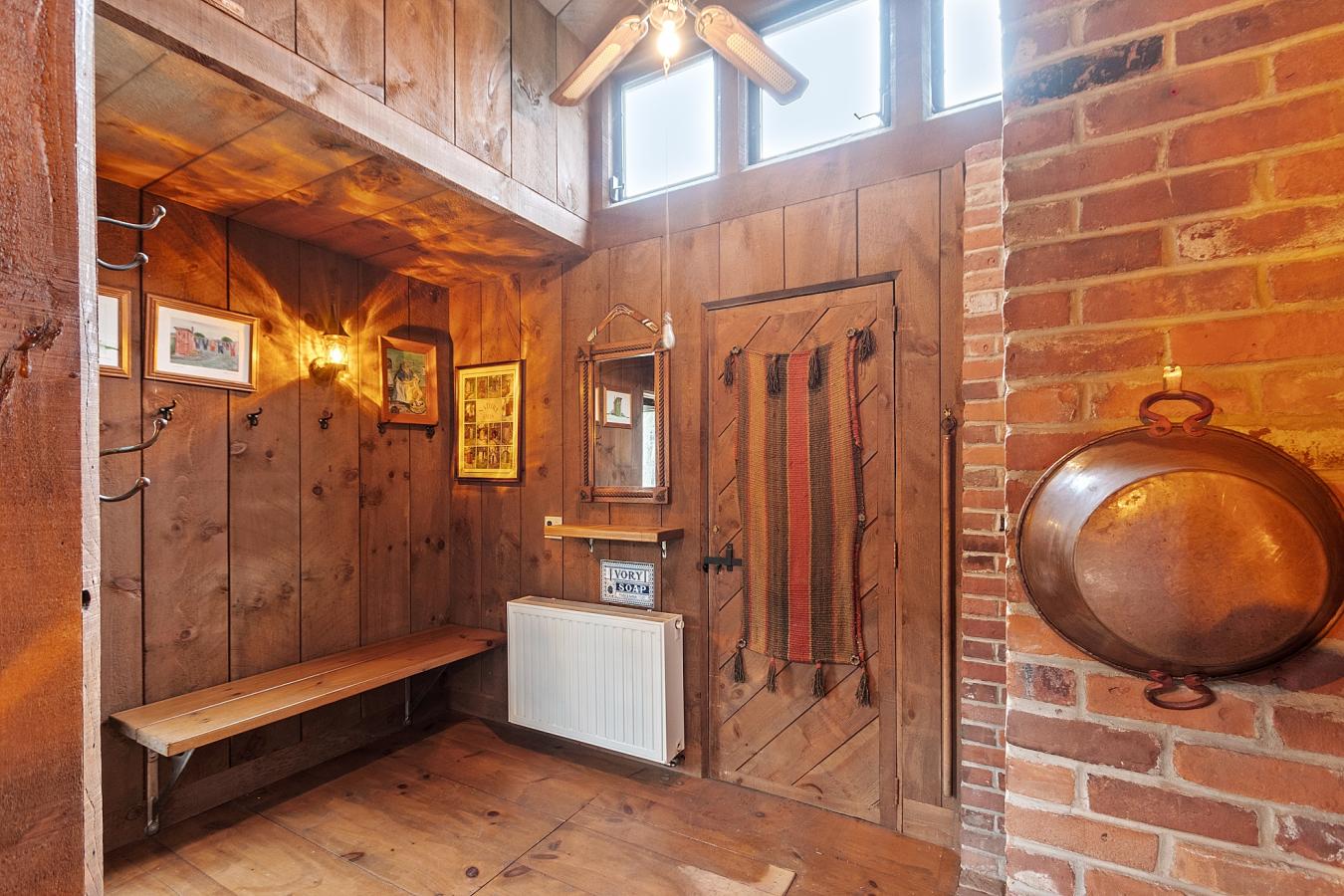 Townsend, Massachusetts, 01469, United States, 4 Bedrooms Bedrooms, ,5 BathroomsBathrooms,Residential,For Sale,1790078