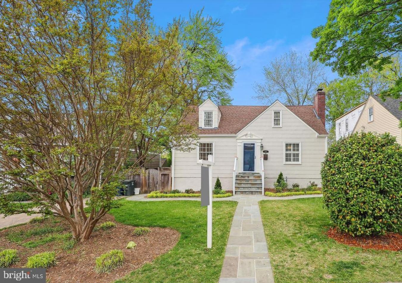 Arlington, Virginia, 22207, United States, 4 Bedrooms Bedrooms, ,2 BathroomsBathrooms,Residential,For Sale,1797339