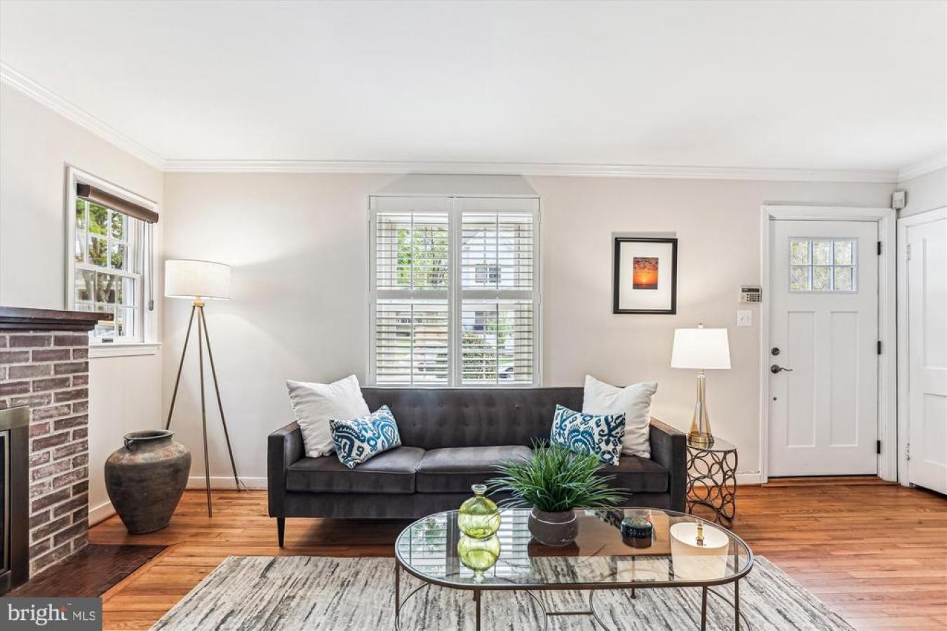Arlington, Virginia, 22207, United States, 4 Bedrooms Bedrooms, ,2 BathroomsBathrooms,Residential,For Sale,1797339