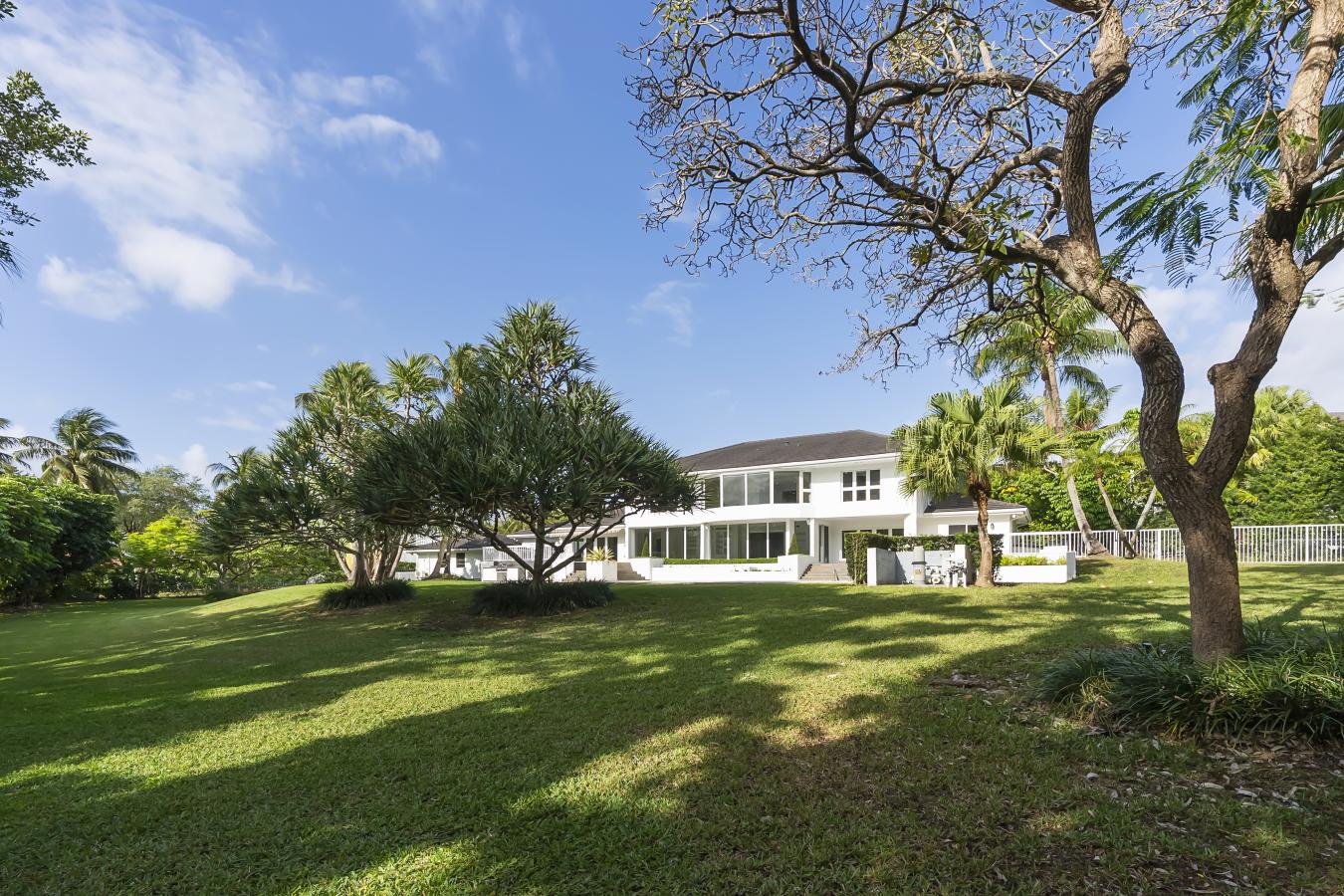 Coral Gables, Florida, 33143, United States, 7 Bedrooms Bedrooms, ,6 BathroomsBathrooms,Residential,For Sale,1790077