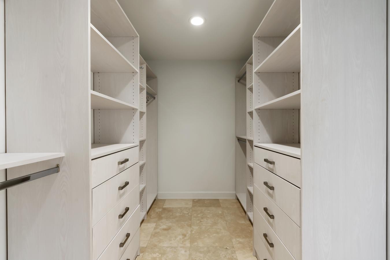 Coral Gables, Florida, 33143, United States, 7 Bedrooms Bedrooms, ,6 BathroomsBathrooms,Residential,For Sale,1790077