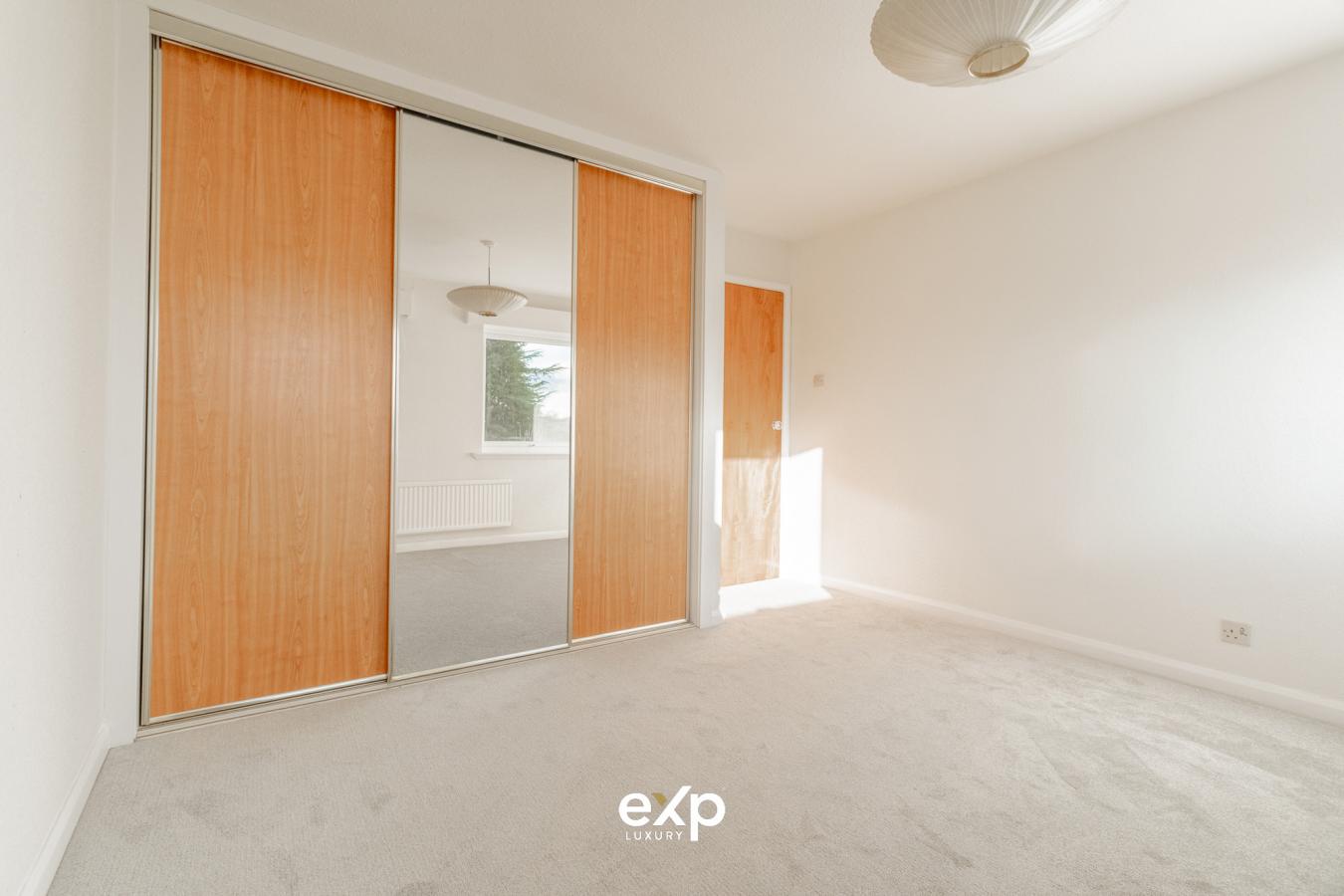 Hagley, DY9 0HY, United Kingdom, 5 Bedrooms Bedrooms, ,2 BathroomsBathrooms,Residential,For Sale,1909781