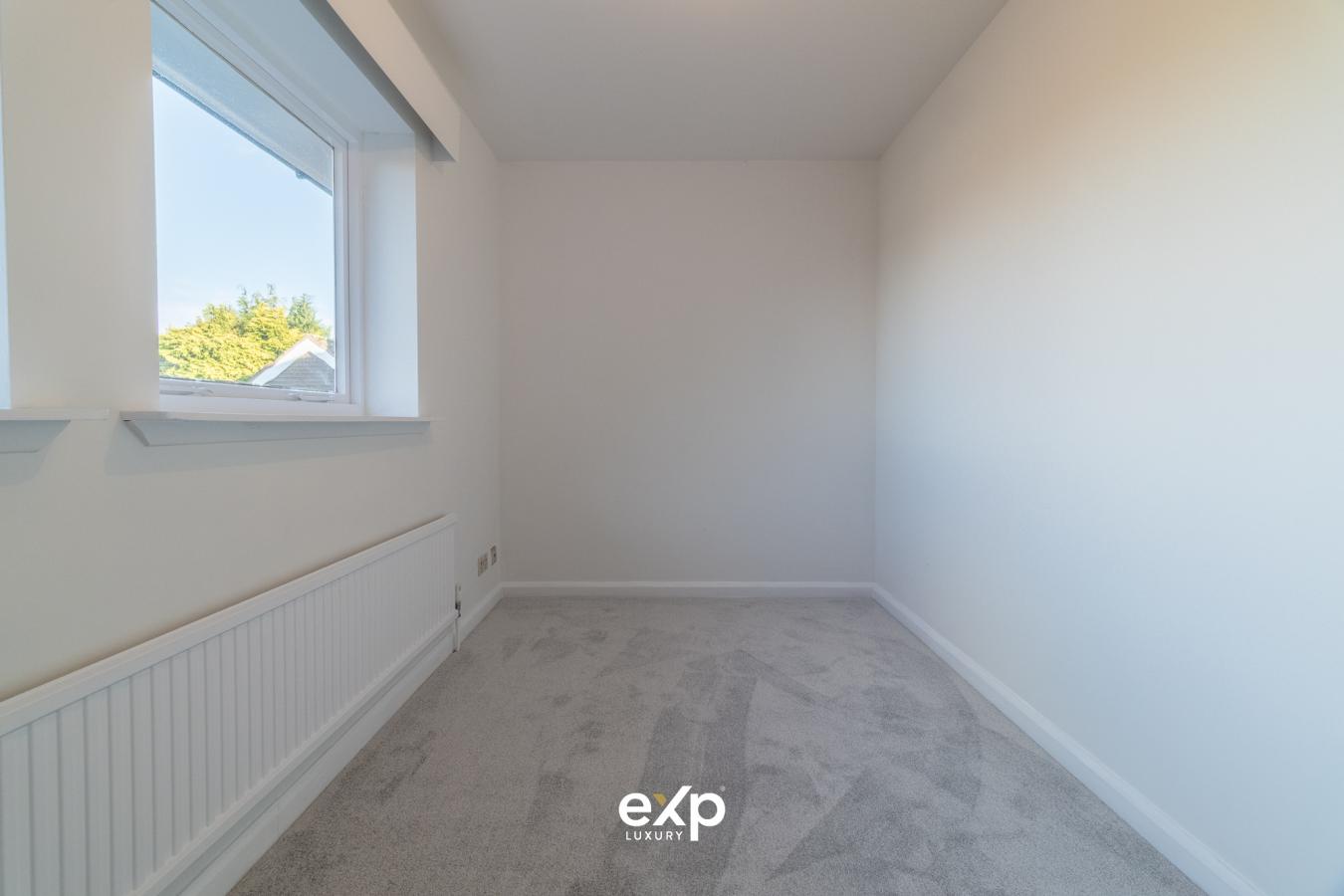 Hagley, DY9 0HY, United Kingdom, 5 Bedrooms Bedrooms, ,2 BathroomsBathrooms,Residential,For Sale,1909781