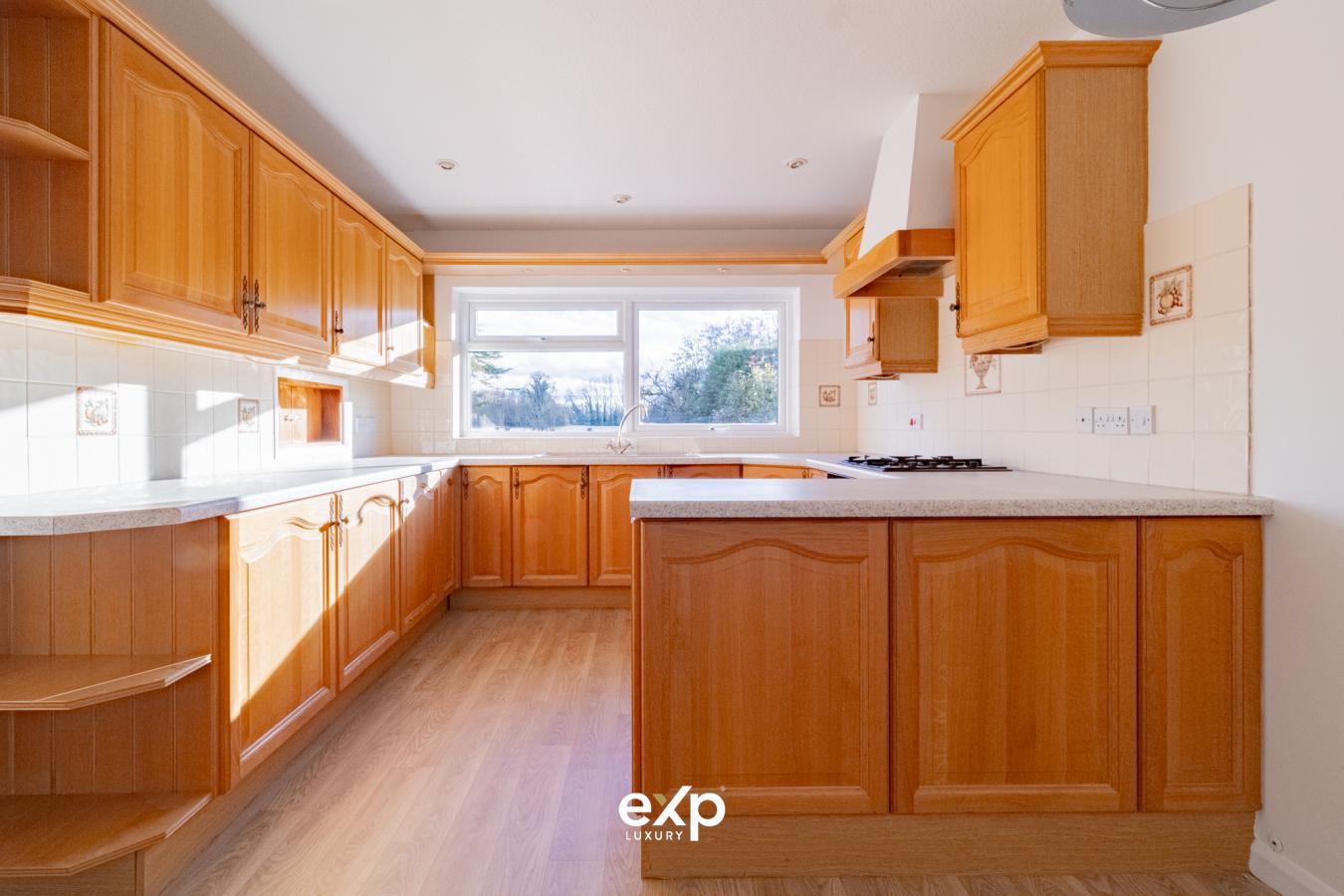 Hagley, DY9 0HY, United Kingdom, 5 Bedrooms Bedrooms, ,2 BathroomsBathrooms,Residential,For Sale,1909781