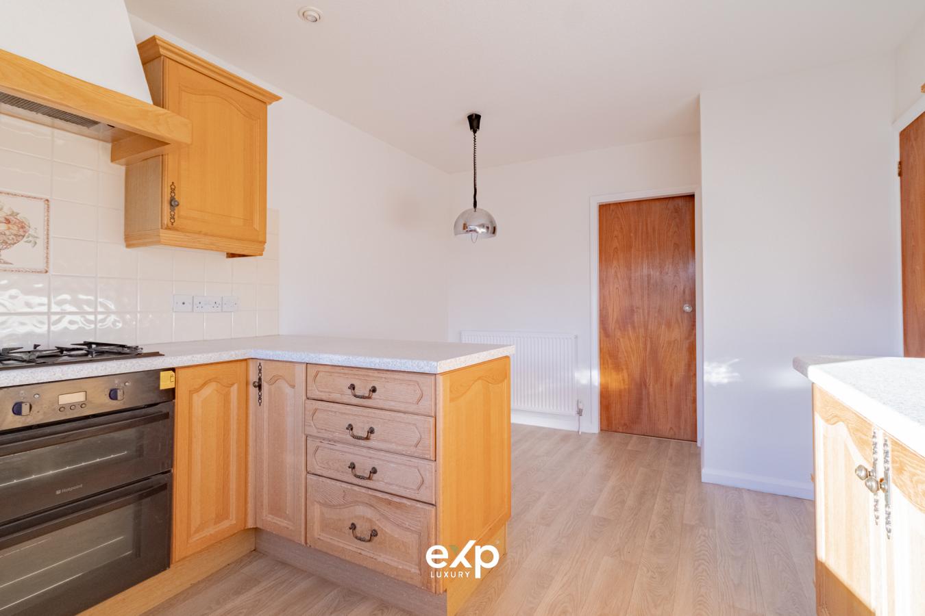 Hagley, DY9 0HY, United Kingdom, 5 Bedrooms Bedrooms, ,2 BathroomsBathrooms,Residential,For Sale,1909781