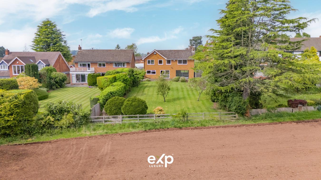 Hagley, DY9 0HY, United Kingdom, 5 Bedrooms Bedrooms, ,2 BathroomsBathrooms,Residential,For Sale,1909781