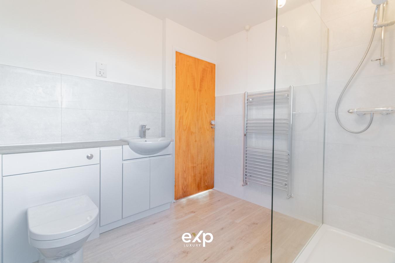 Hagley, DY9 0HY, United Kingdom, 5 Bedrooms Bedrooms, ,2 BathroomsBathrooms,Residential,For Sale,1909781