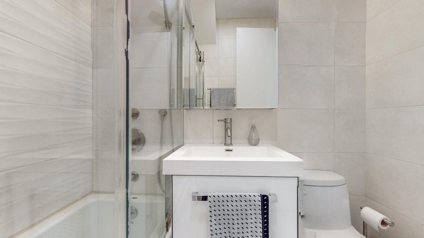 Brooklyn, New York, 11207, United States, 3 Bedrooms Bedrooms, ,3 BathroomsBathrooms,Residential,For Sale,1797322