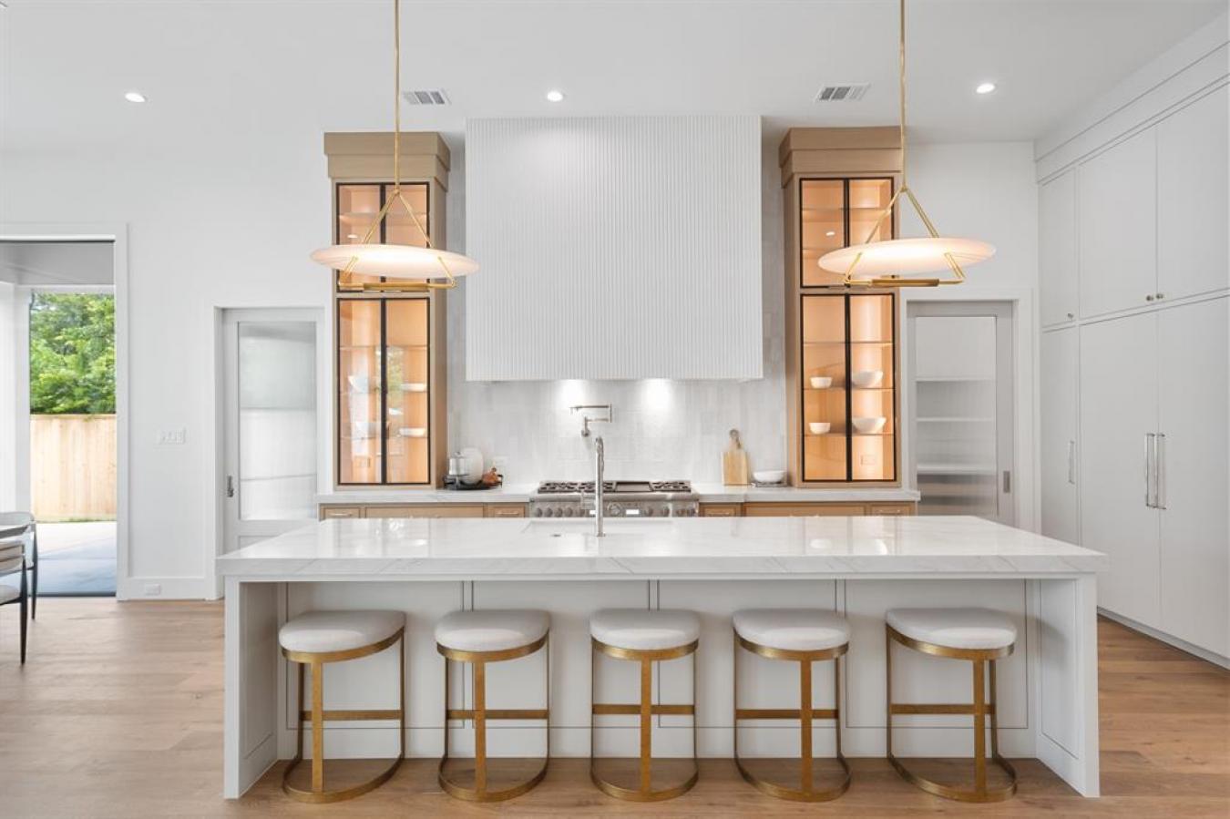 Houston, Texas, 77018, United States, 6 Bedrooms Bedrooms, ,6 BathroomsBathrooms,Residential,For Sale,1797320
